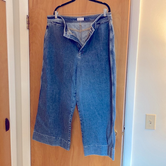 LOFT wide leg crop jeans - Picture 3 of 6